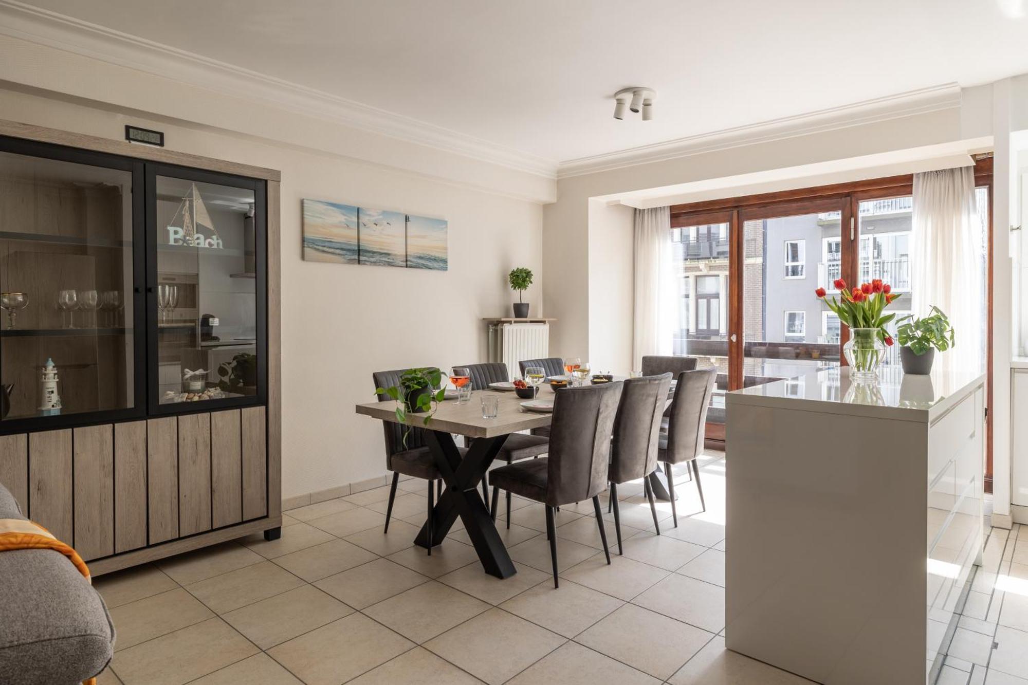 Weloveoostende - Newly Renovated Large Apartment 150M From The Beach - Including Bed Sheets And Final Clea-Ning Exterior foto